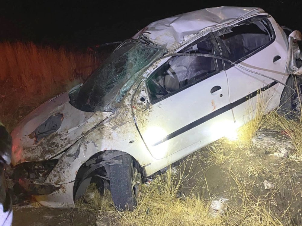 Takla Atan Otomobilde 3 Kişi Yaralandı