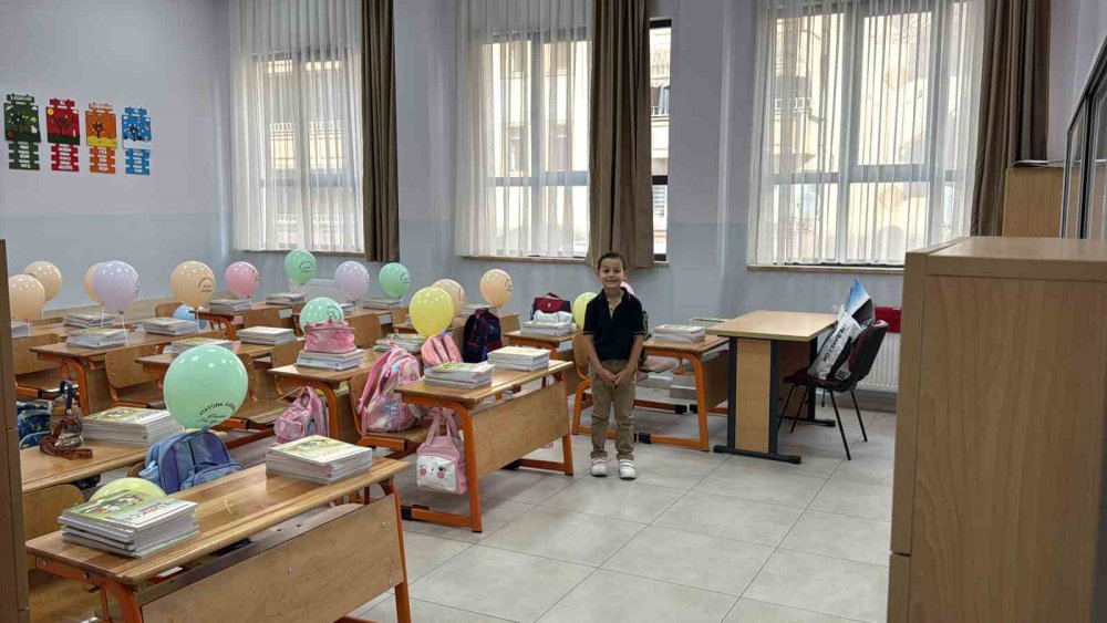 İlk Zil Çaldı: Yaklaşık 205 Bin Öğrenci Ders Başı Yaptı