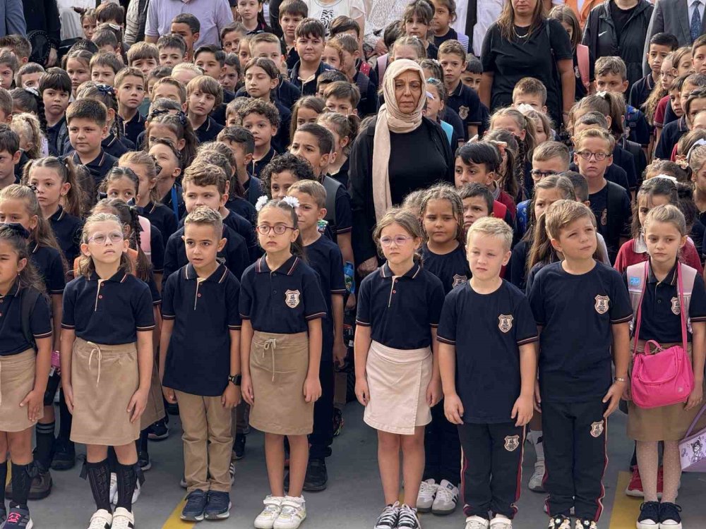İlk Zil Çaldı: Yaklaşık 205 Bin Öğrenci Ders Başı Yaptı