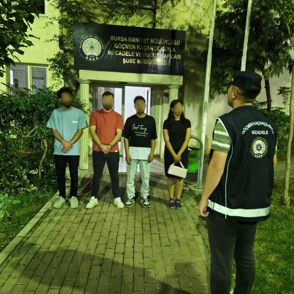 Göçmen Kaçakçılığı Operasyonunda 4 Kişi Yakalandı