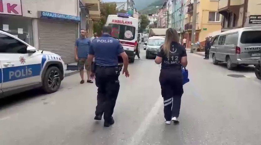 İhbara Giden Polislerin Üzerine Pitbull Cinsi Köpeğini Saldı