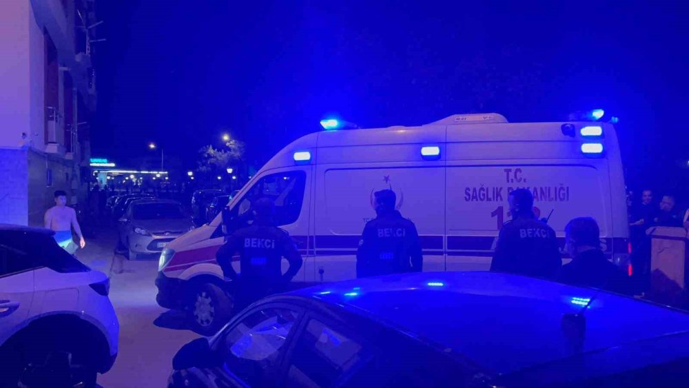 Çaya Düşen Genç Ağır Yaralandı