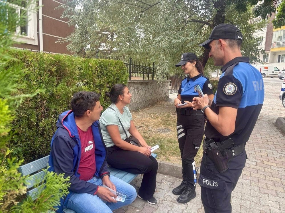 Polislerden Velilere Güvenli Eğitim Bilgilendirmesi