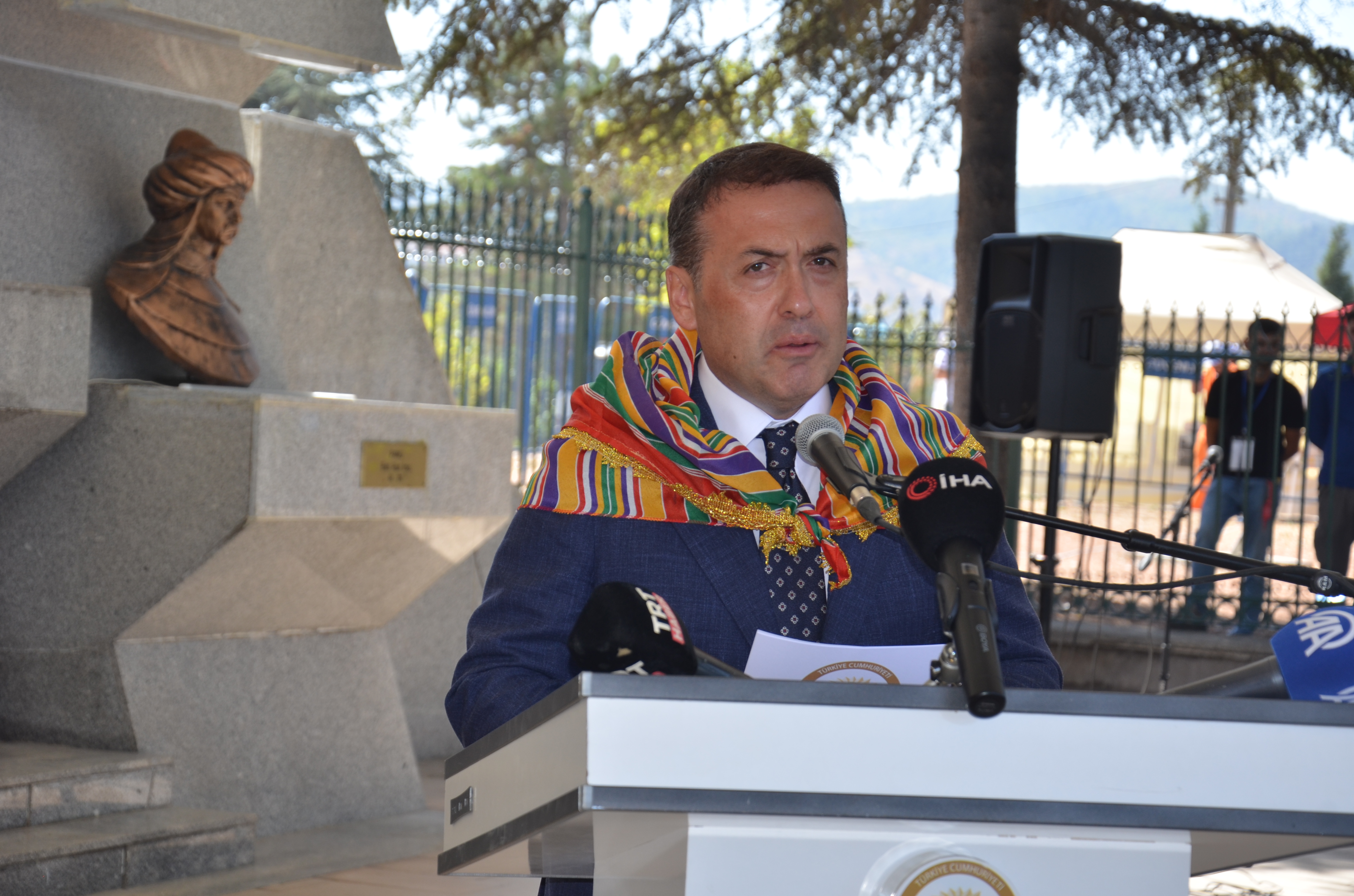ertugrul-gaziyi-anma-ve-yoruk-senlikleri-basladi-5.jpg