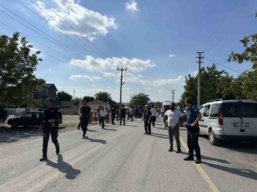 Husumetlilerin Büyüyen Kavgasında 4 Ev Ateşe Verildi