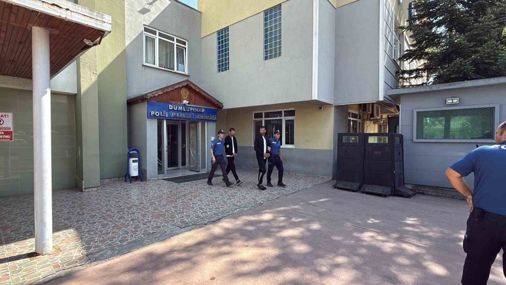 2 Çocuğun Yaralandığı, 4 Evin Yakıldığı Kavgayla İlgili 4 Şüpheli Tutuklandı