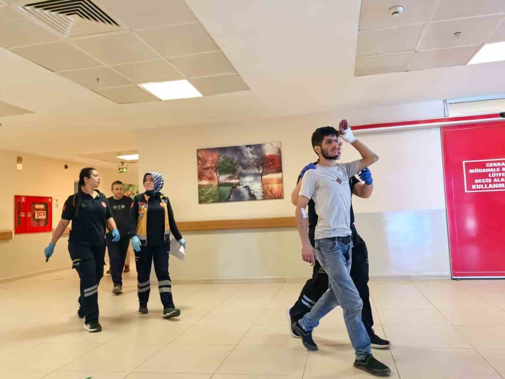 Demir Keserken Yaralandı
