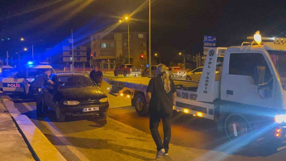 Sokak Ortasında Silahlı Saldırı