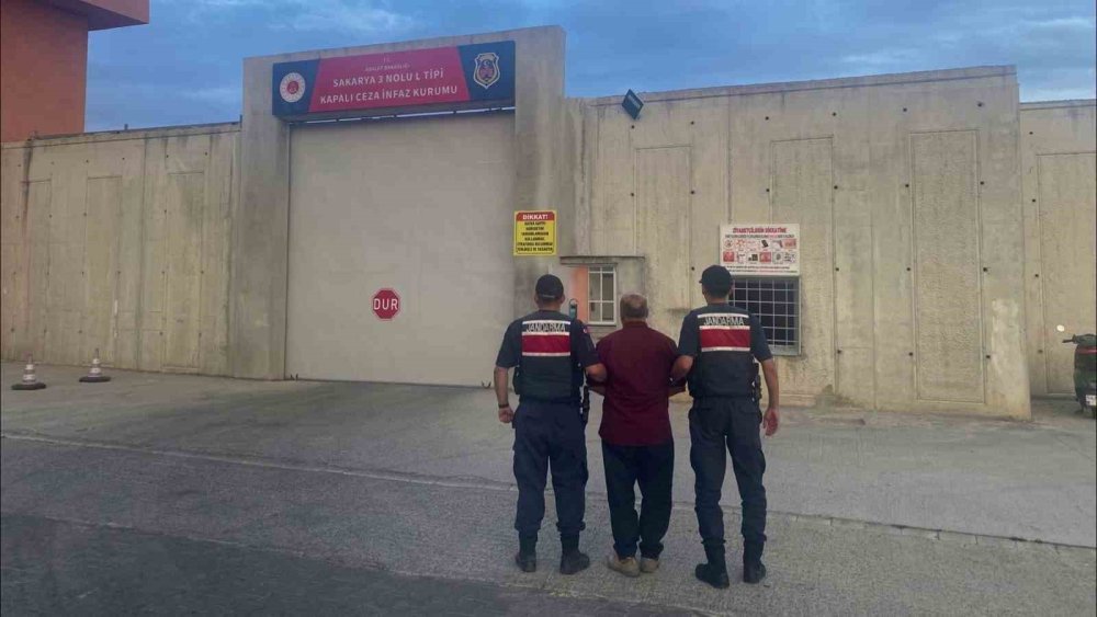 Uzun Namlulu Silahlar, Tabancalar, Binlerce Mermi Ele Geçirildi