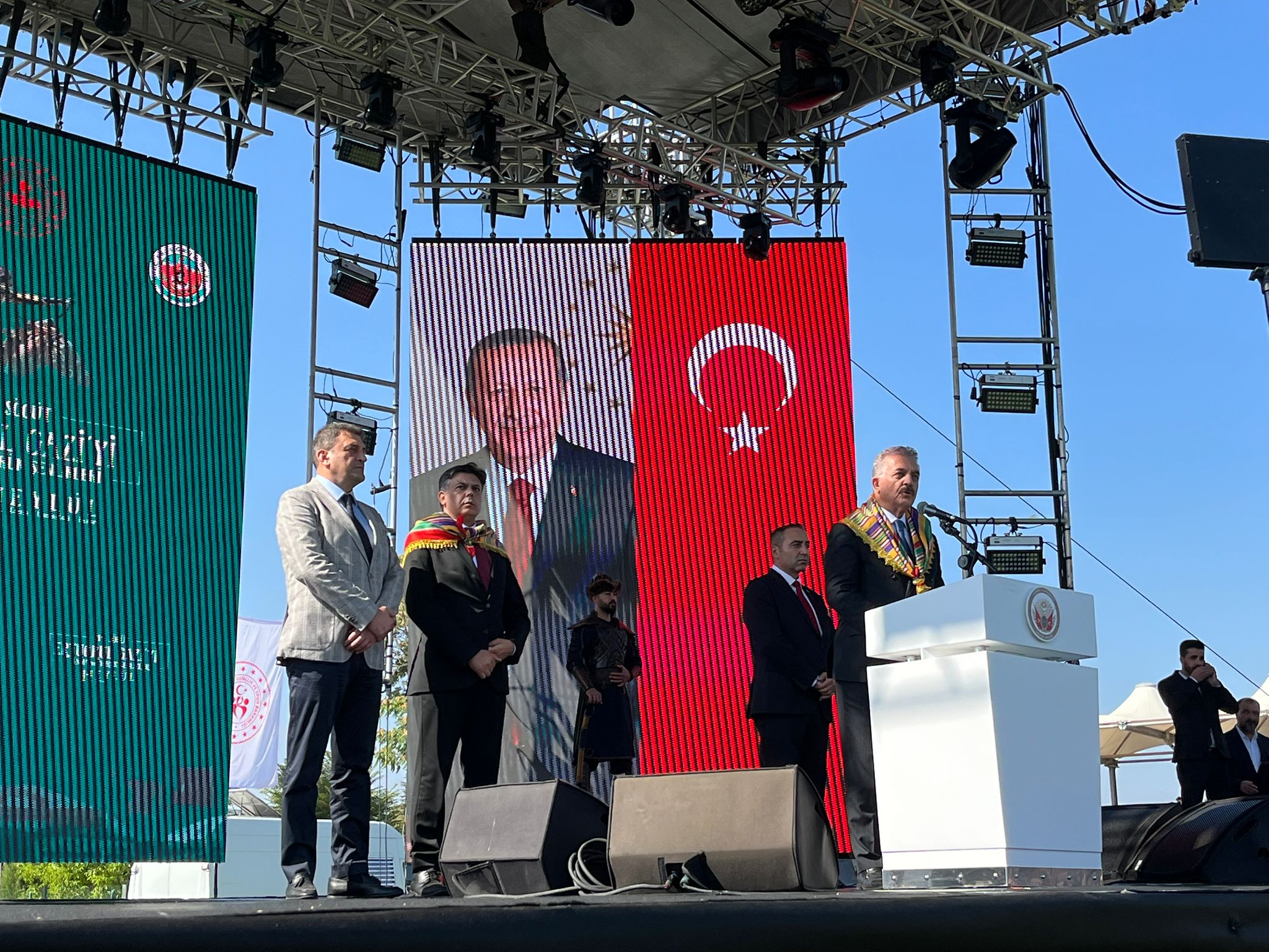 05ee7eae-4ae5-4dd6-b777-96aedb4ae7c0.jpg