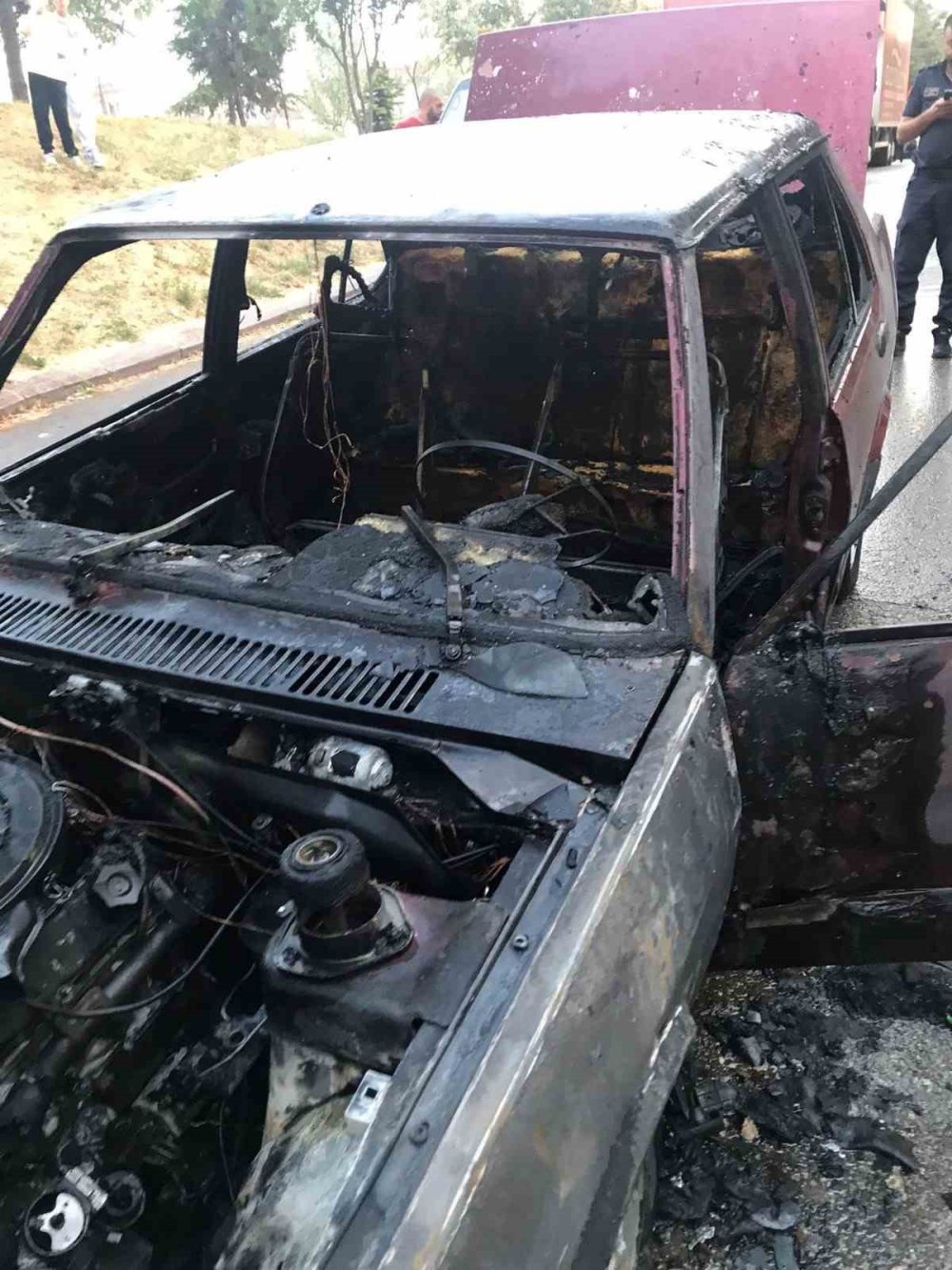 Dört Yıllık Birikimi İle Aldığı, 1 Defa Kullandığı Aracı 30 Dakikada Yandı