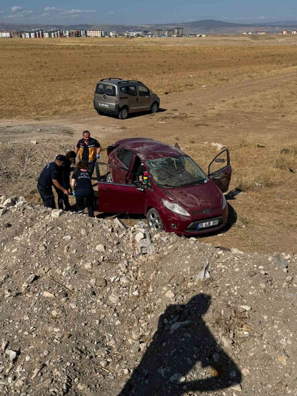 İki Araç Çarpıştı: 4 Kişi Yaralandı
