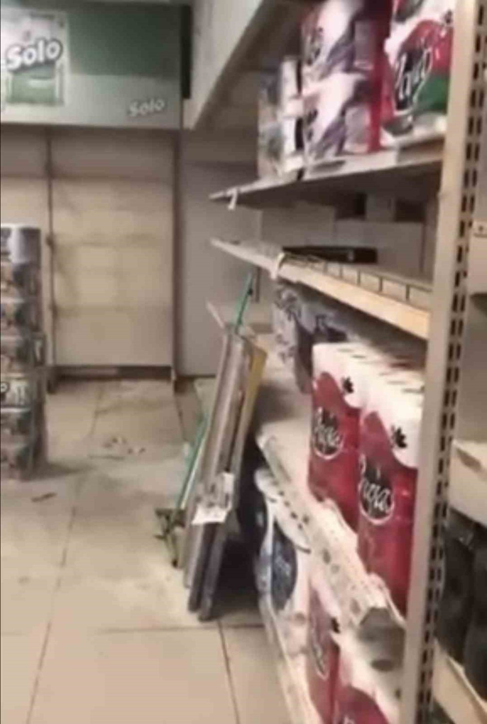 Müşteri Gibi Girdi, Marketi Kundakladı