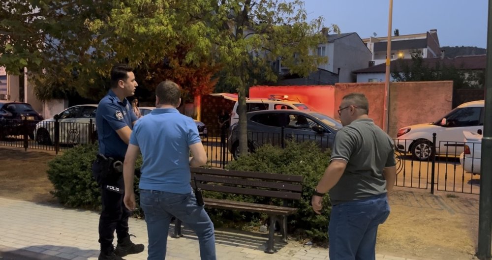 Parkta Oyun Oynayan Çocuğa Yorgun Mermi İsabet Etti