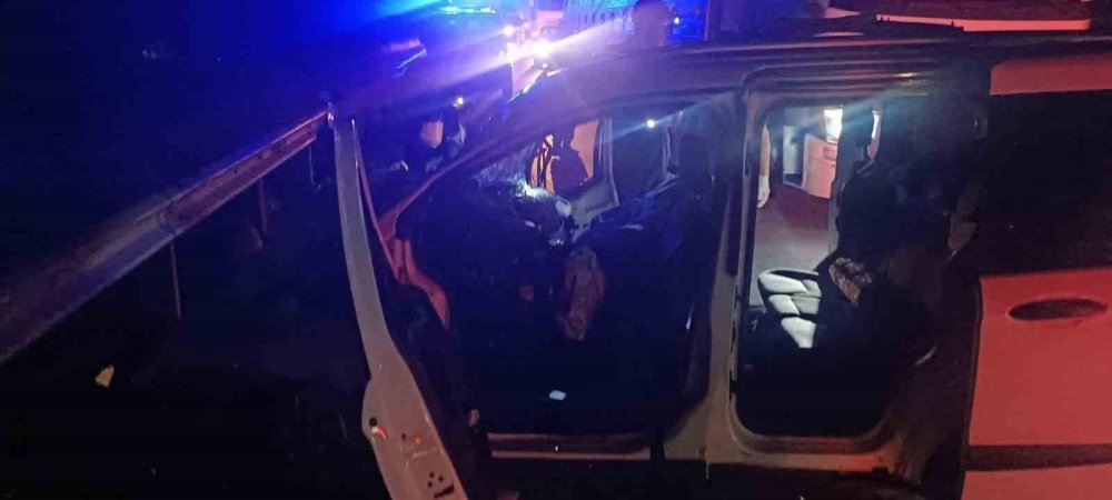 Bilecik'te Feci Kaza! 1 Ölü 1 Ağır Yaralı