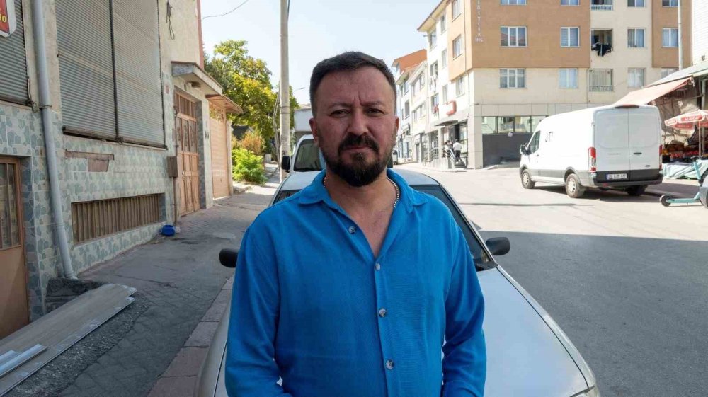 Çarptığı Araç, 11 Yaşındaki Çocuğu Duvara Sıkıştırdı
