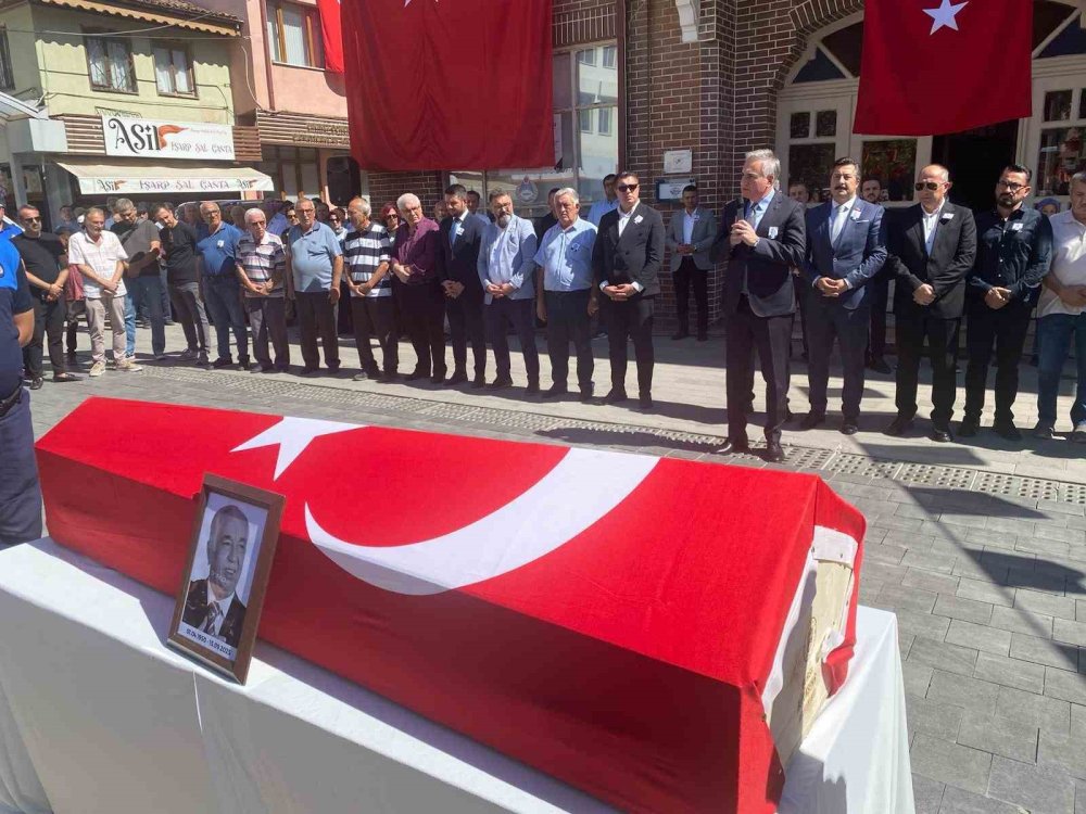 Eski Belediye Başkanı Son Yolculuğuna Uğurlandı