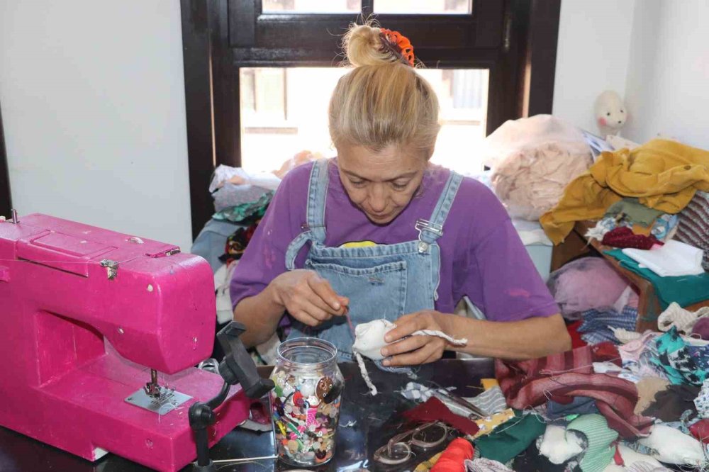 Karı-koca 13 Yıldır Bez Bebek Yapıyor