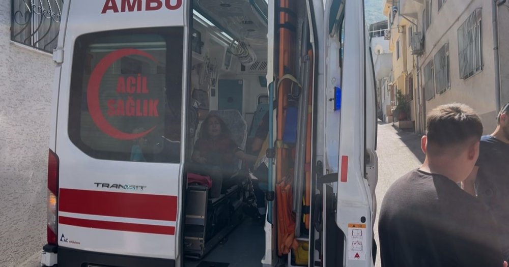 Motosiklet Bisiklete Çarptı: 3 Çocuk Yaralandı