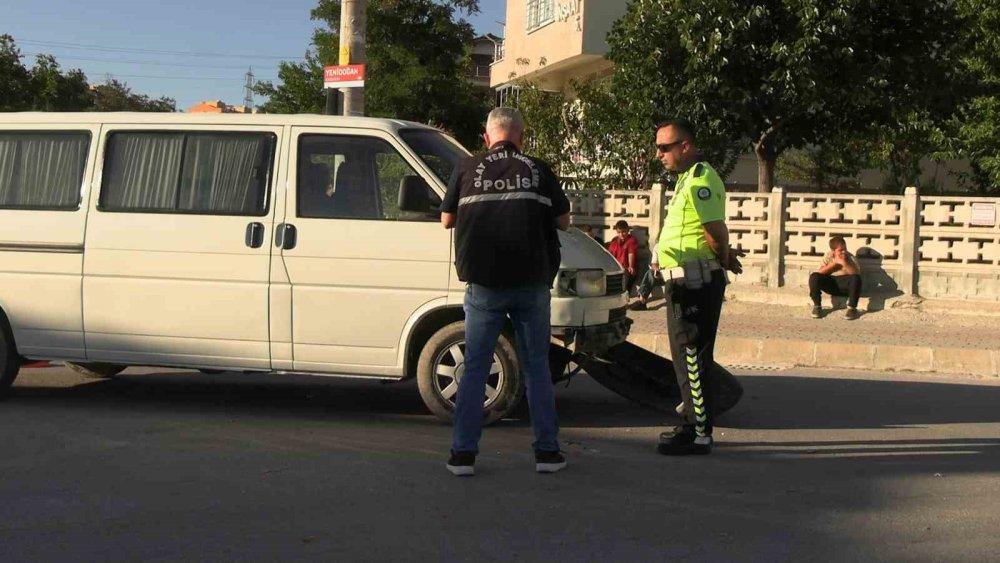 Yaşanan Trafik Kazasında 2 Kişi Yaralandı
