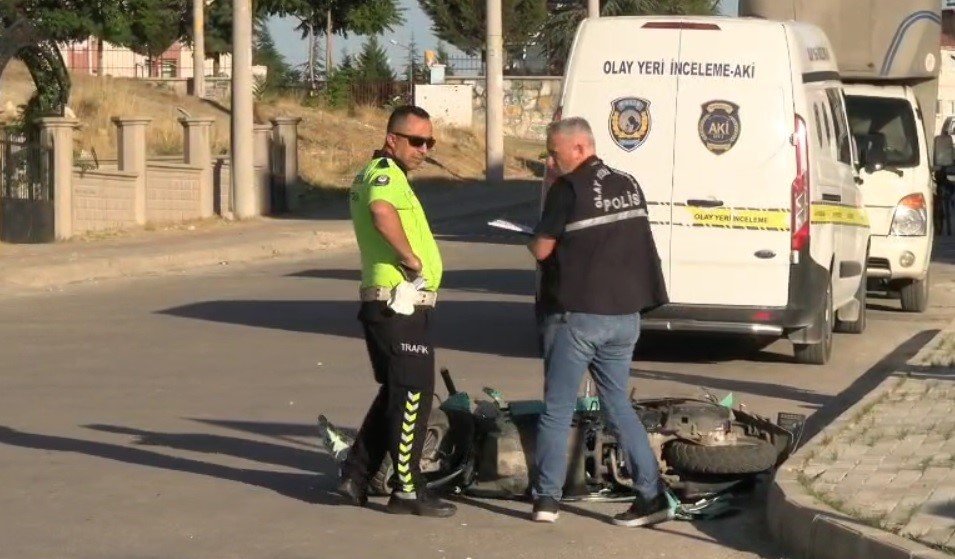 Yaşanan Trafik Kazasında 2 Kişi Yaralandı