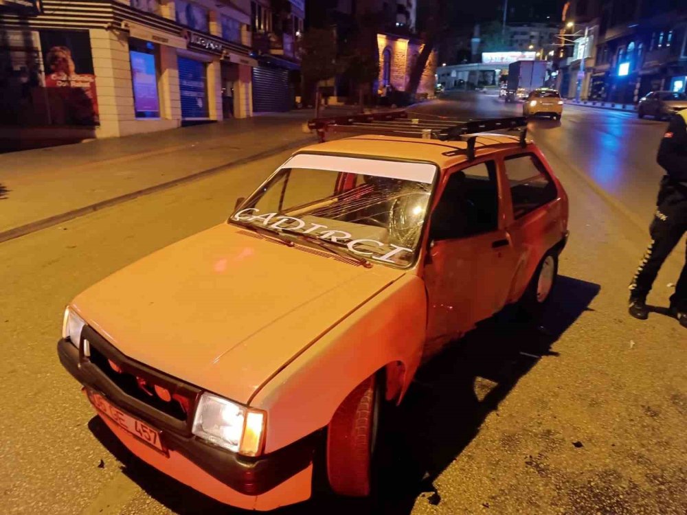 Drift Yapan Araç İle Motosiklet Çarpıştı, Kaza Kameralara Saniye Saniye Yansıdı