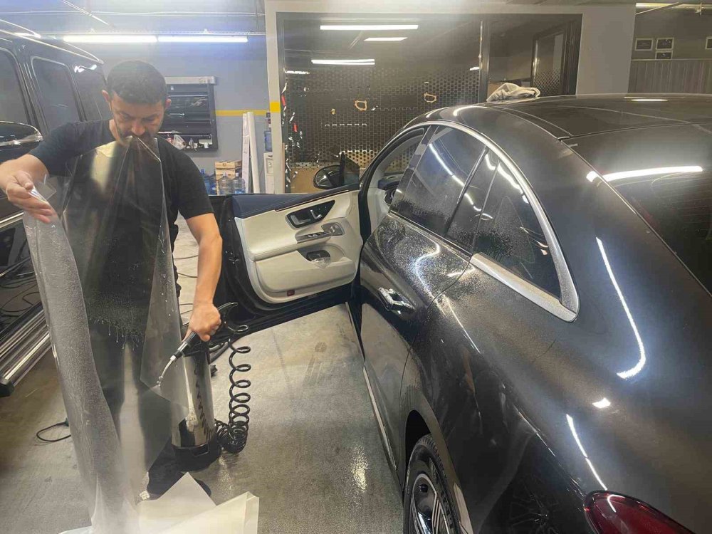 Kuş Pisliğinden Bıkanlar Çareyi "Poliüretan" Kaplamada Buldu