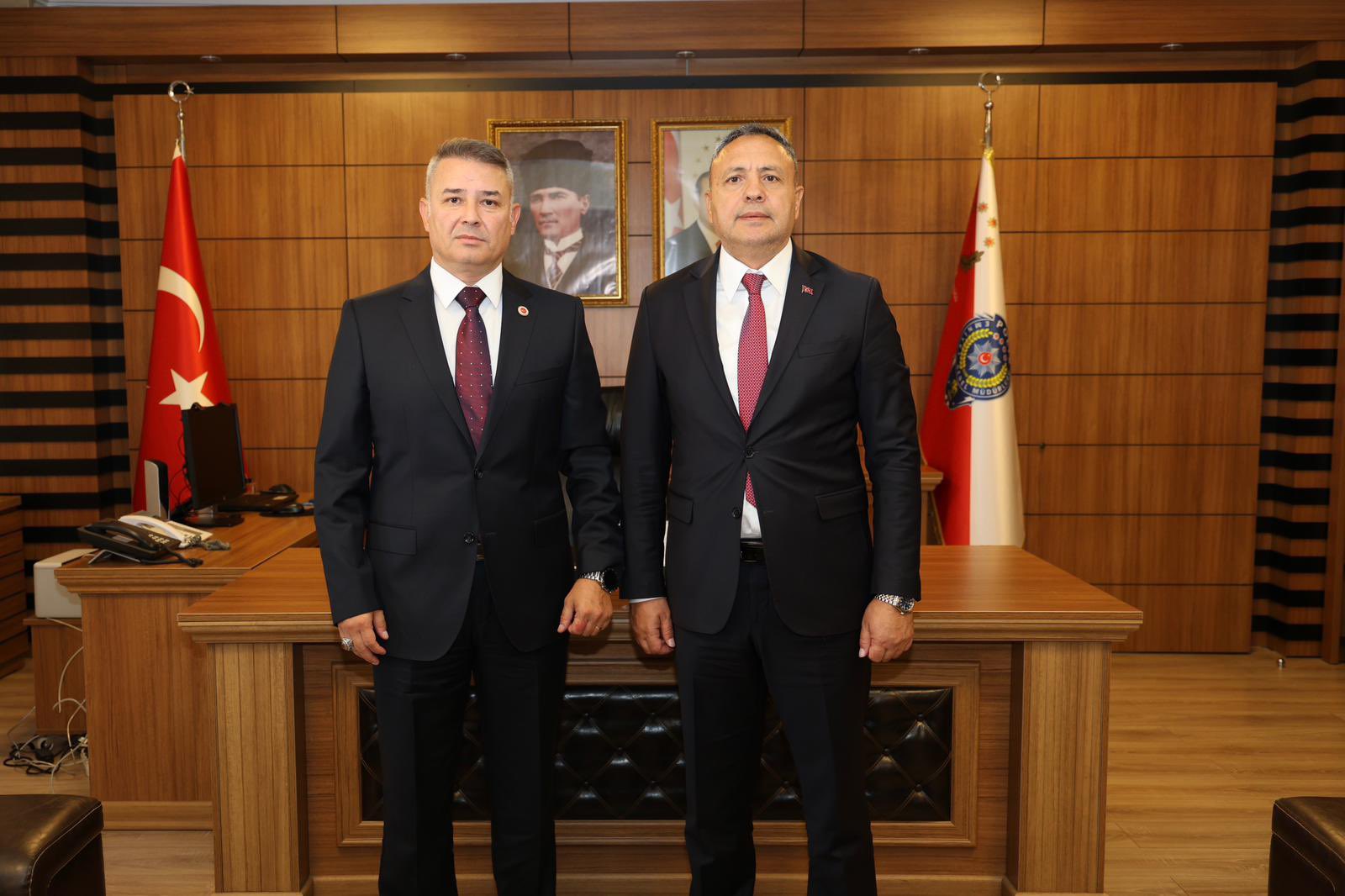 yeni-mudur-sener-goreve-basladi3.jpg