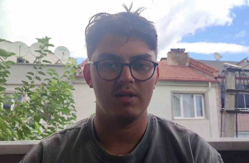 112 Kilometreyi Paraşütle Uçtu