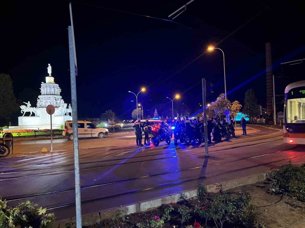 Polise, "Bana Beyefendi De" diyen Alkollü Şahıs Gözaltına Alındı