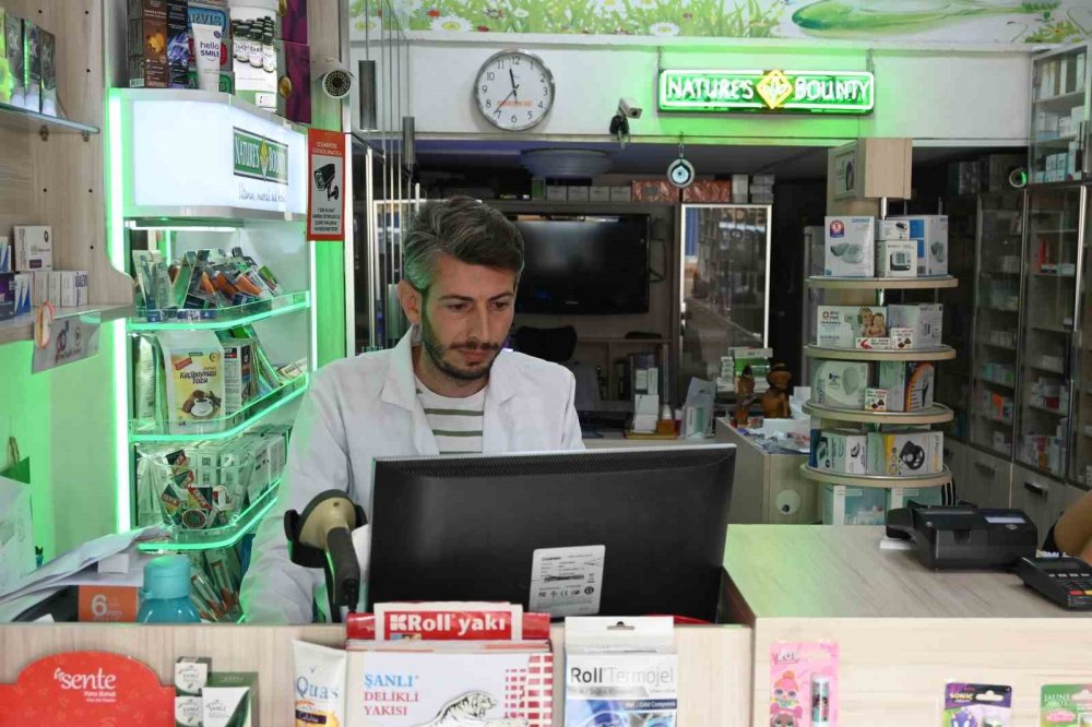 Yapay Zekadan İlaç Tavsiyesi Alan Vatandaşlara Eczacı Uyarısı