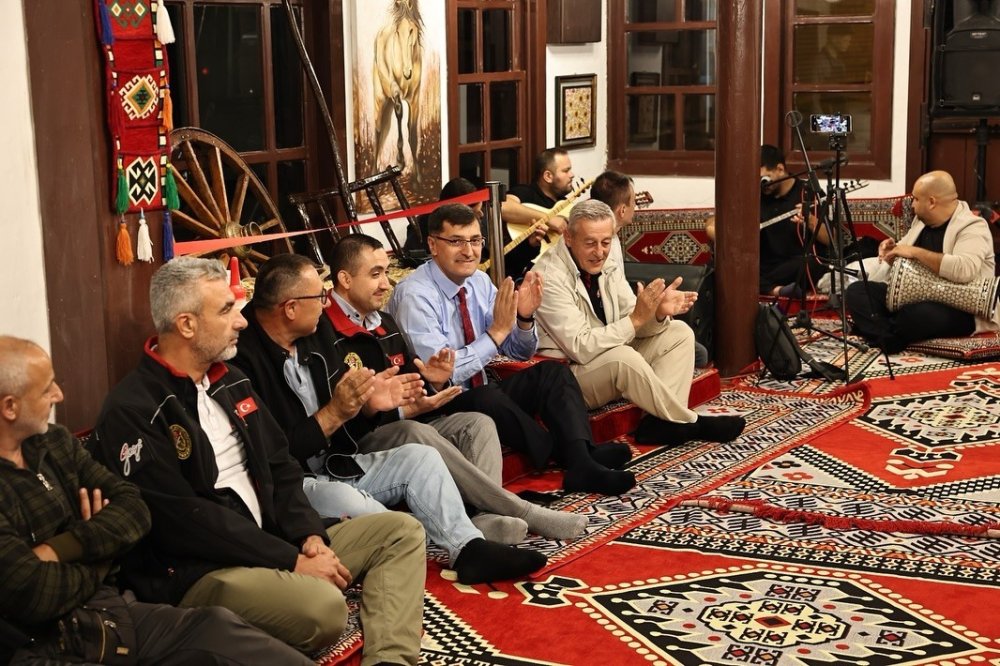 Kahraman Gaziler İçin Anlamlı Program