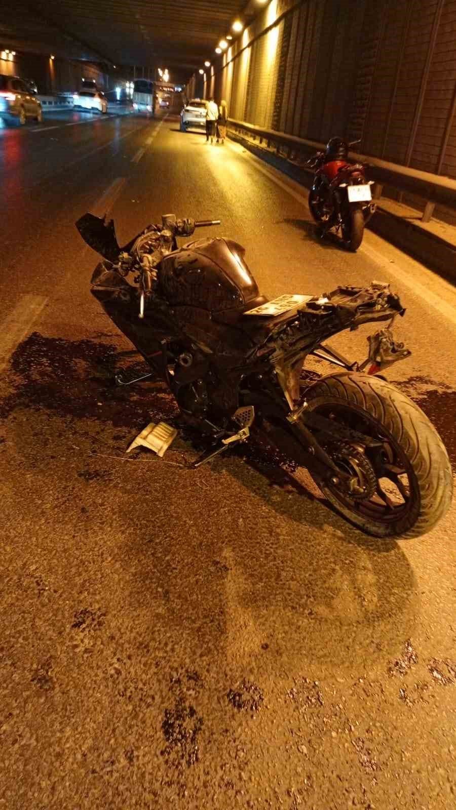 Motosiklet Ve Otomobil Çarpıştı: 1 Kişi Yaralandı