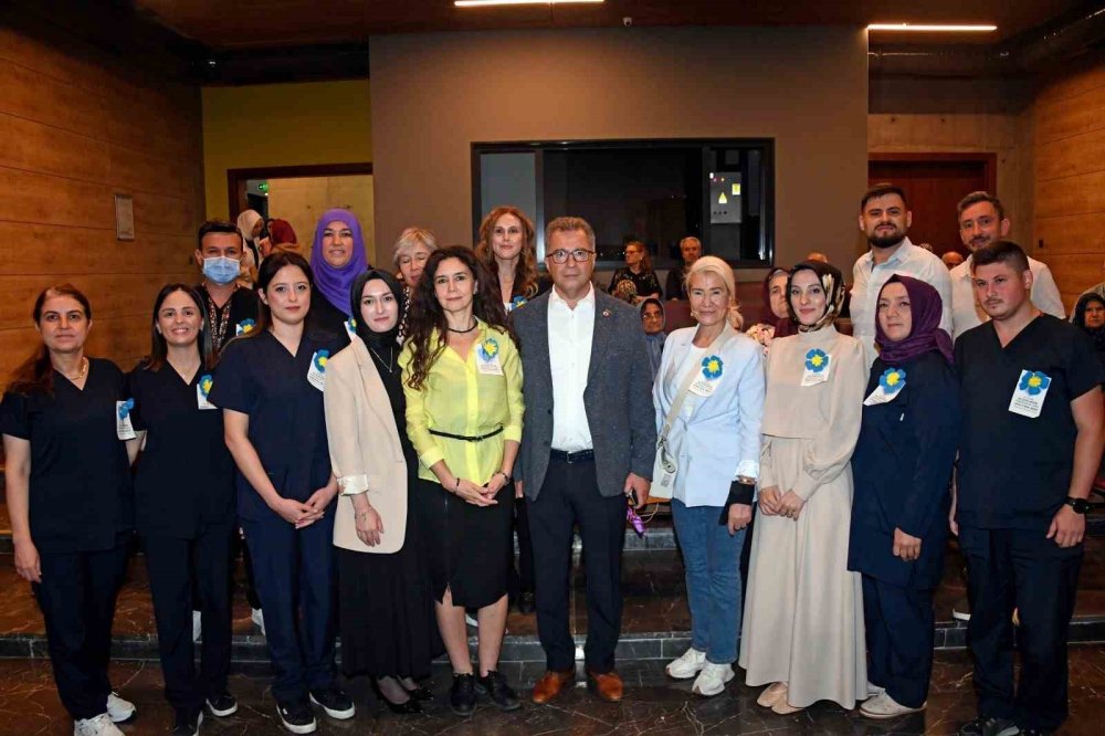 Alzheimer Gününde Anlamlı Etkinlik