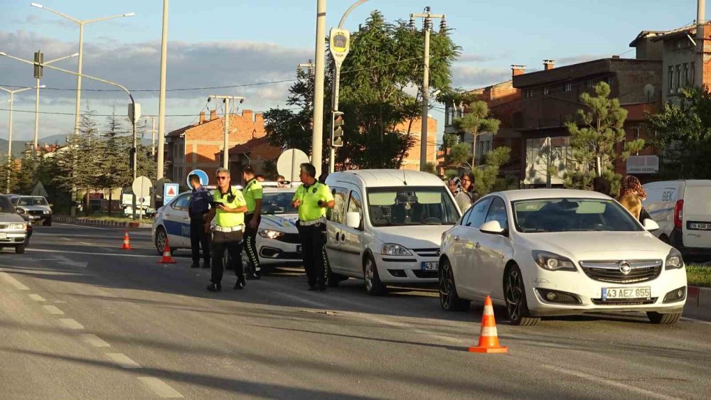 Motosikletin De Karıştığı Zincirleme Trafik Kazası Yaşandı