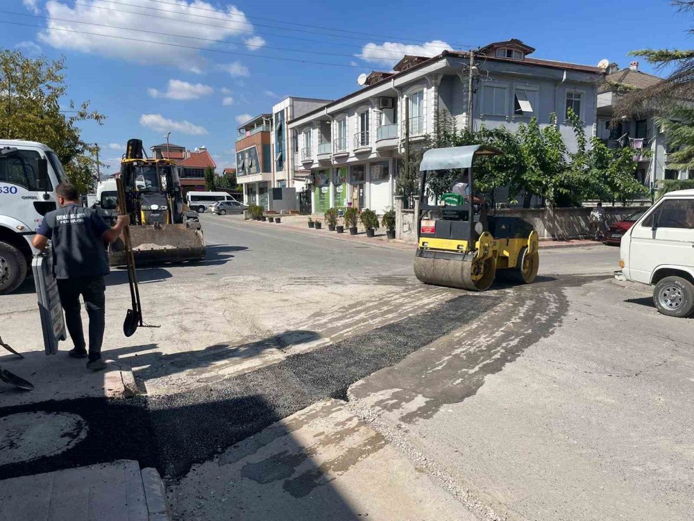 Fiber İnternet Çalışmalarının Ardından Asfalt Çalışması Başladı