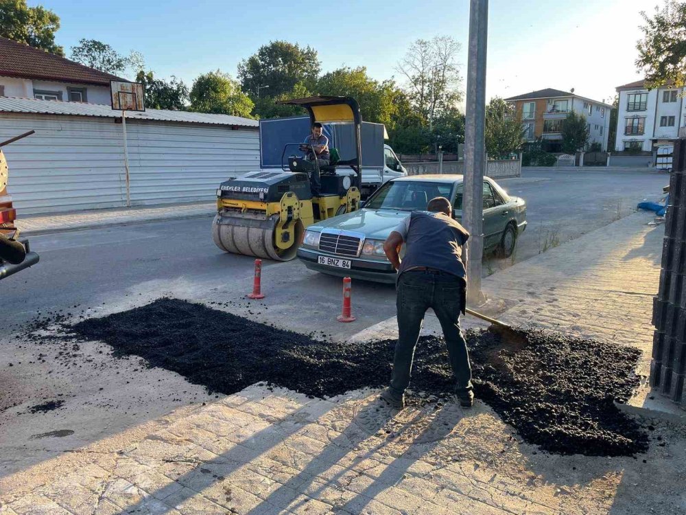 Fiber İnternet Çalışmalarının Ardından Asfalt Çalışması Başladı