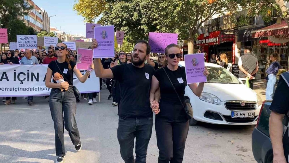 Kreşteki Havuzda Boğulan Berra İçin Yürüyüş Düzenlendi