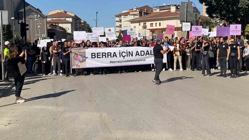 Kreşteki Havuzda Boğulan Berra İçin Yürüyüş Düzenlendi