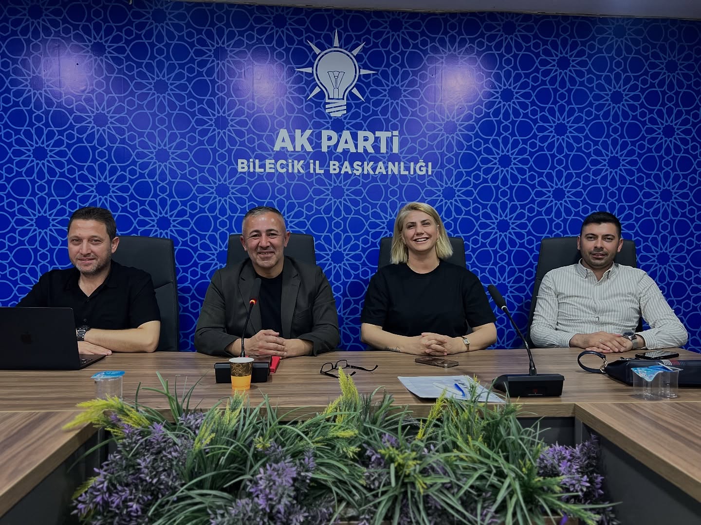 akp1.jpg