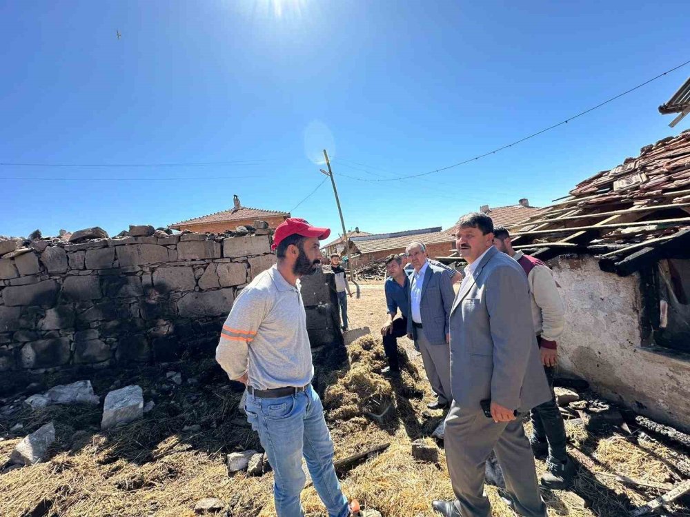 İl Genel Meclisinden Evi Yanan Köy Muhtarına "Geçmiş Olsun" Ziyareti