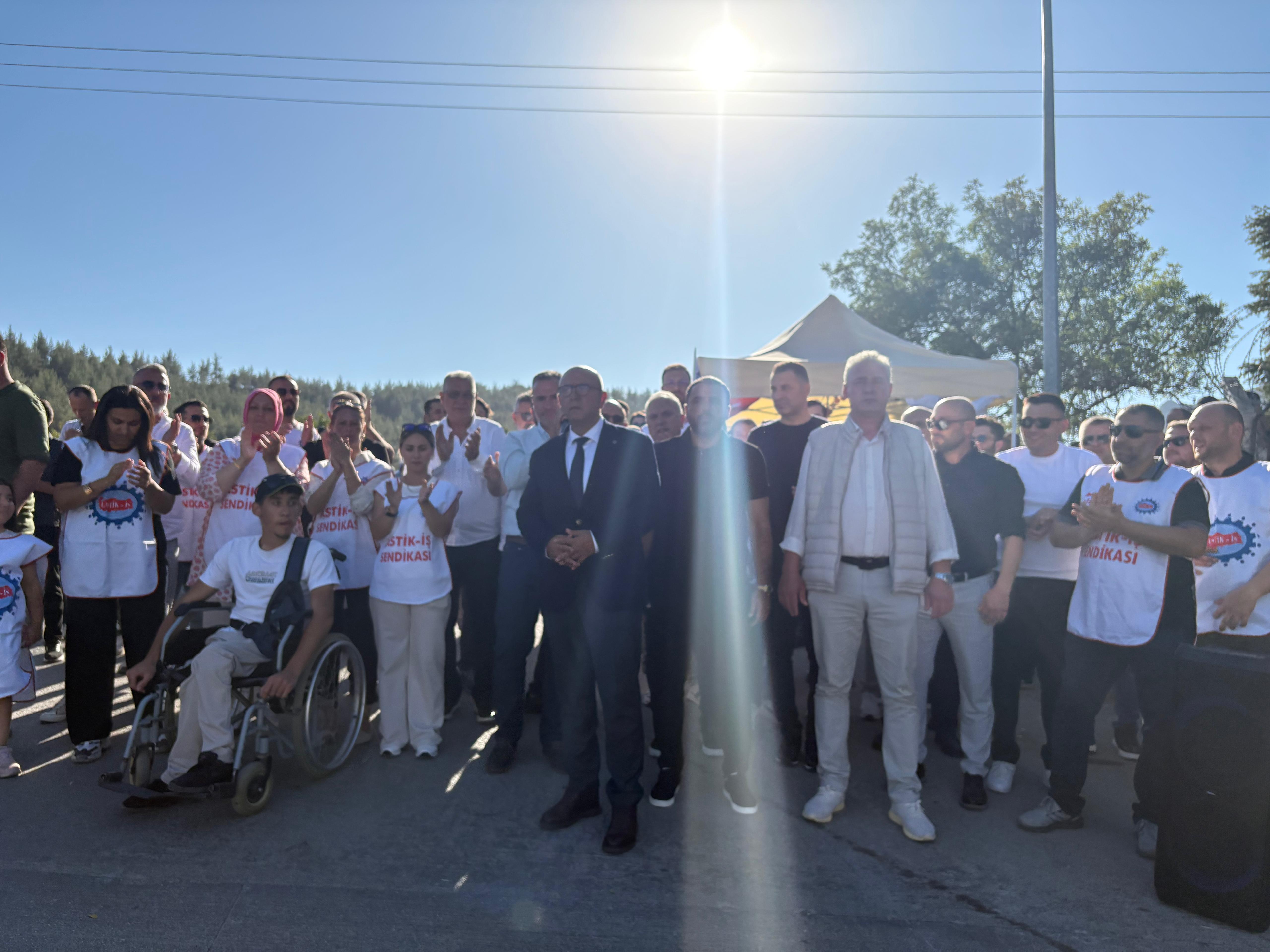 genel-baskan-sari-rehauyu-masaya-davet-etti.jpg