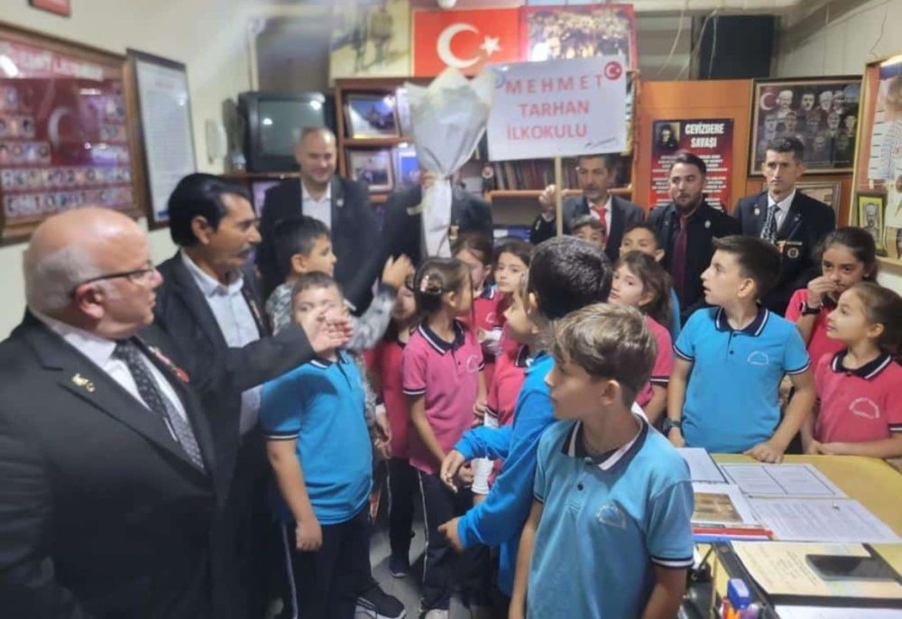 Minikler Cevizdere Şehitleri Ve Gazileri Derneğinden Bilgiler Aldı