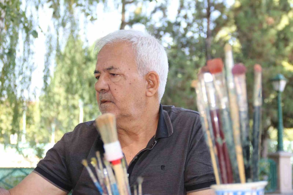 Ressamı Şaşırtan Karga