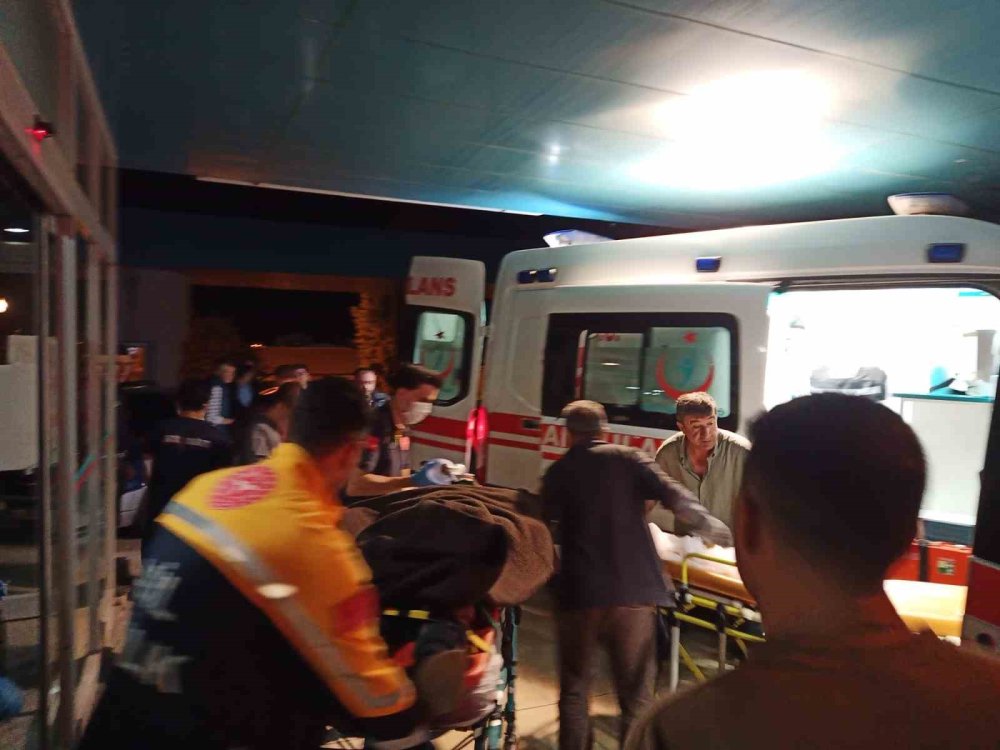 Koyununu Kurtarmak İsterken Yamaçtan Düşerek Yaralandı