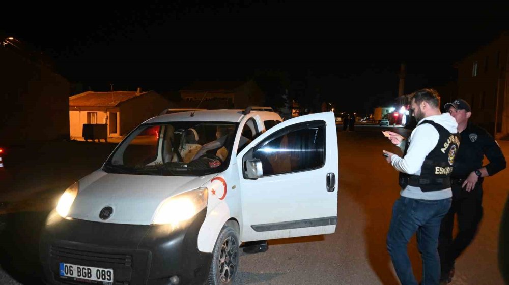 51 Polis İle Yapılan Denetimde 395 Şahıs Ve 157 Araç Sorgulandı
