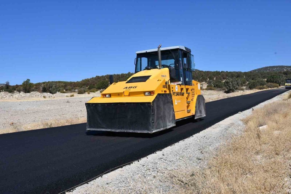 7 Kilometrelik Sıcak Asfalt: O Mahalle Tozdan Kurtuldu