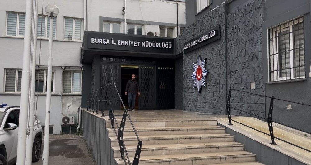 Altın Vurgununa Polis Suçüstü Yaptı