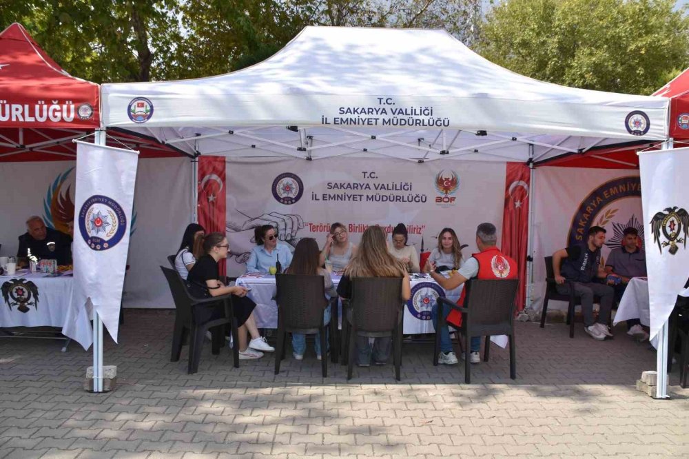 Emniyet 5 Bin Üniversite Öğrencisine Güvenlik Bilinci Aşıladı