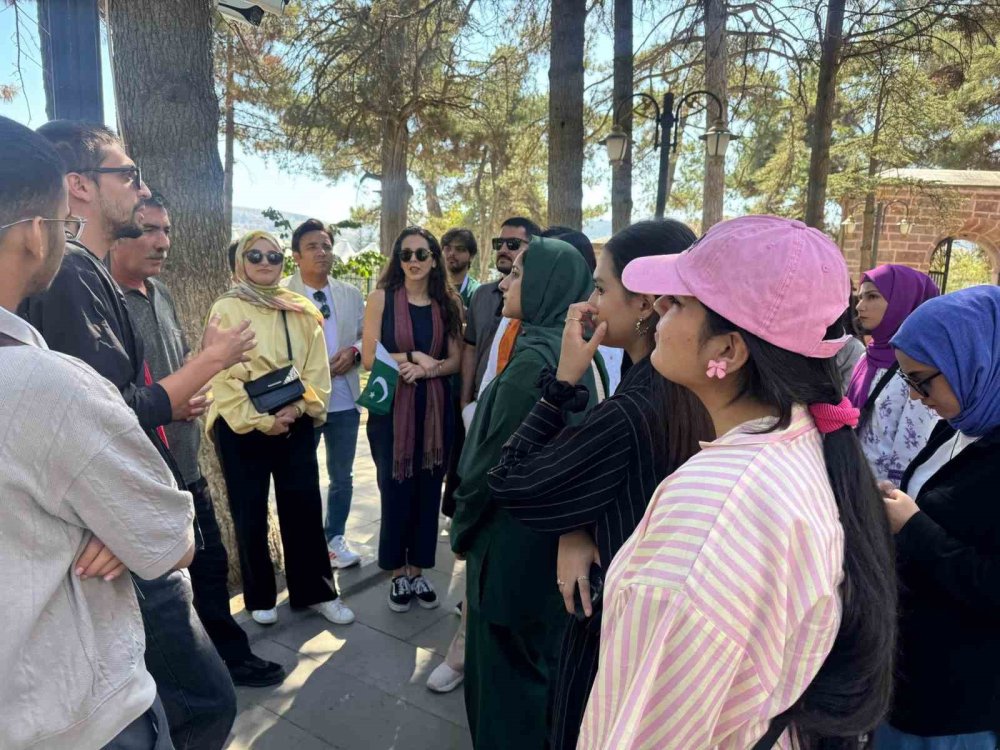 Pakistanlı Gençler Söğüt’te Ağırlandı